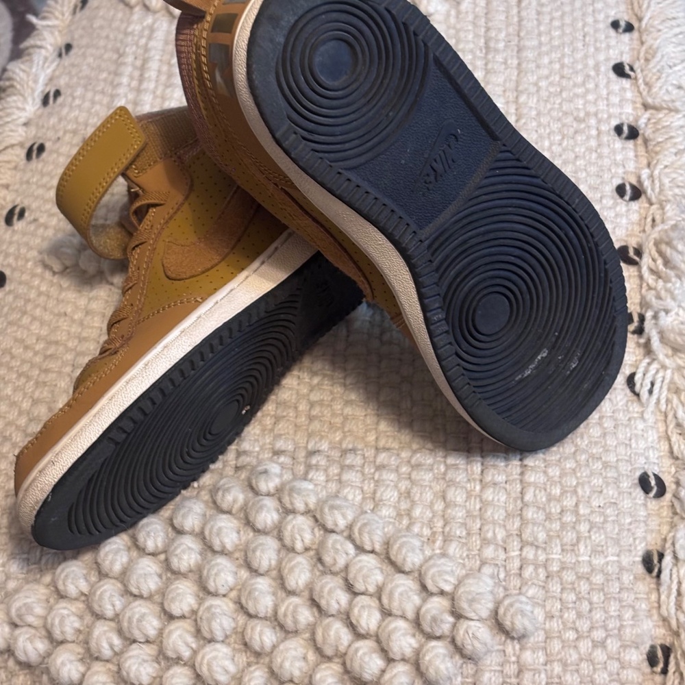 Nike Kid’s Air Force 1 High LV8 Wheat / Light Brown Size 2Y - Picture 4 of 9